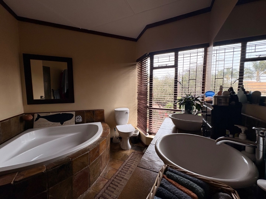 4 Bedroom Property for Sale in Doringkruin North West